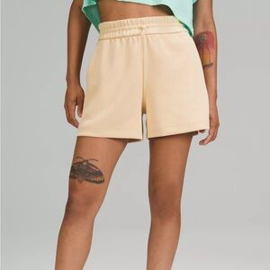 Lululemon Softstream High Rise Short “4 Size 10 in Prosecco